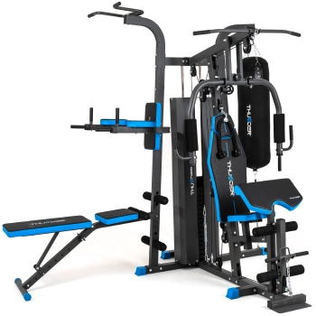 THUNDER HEAVY krachtstation met een boks zak