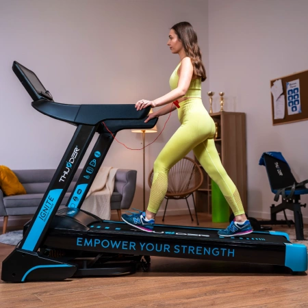 THUNDER IGNITE-S-TFT-BLACK elektrische loopband